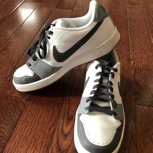 Nike Backboard Shoes size 7.5
